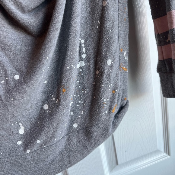 Chaser Girls can do Anything Sweatshirt sz Medium - Picture 9 of 11